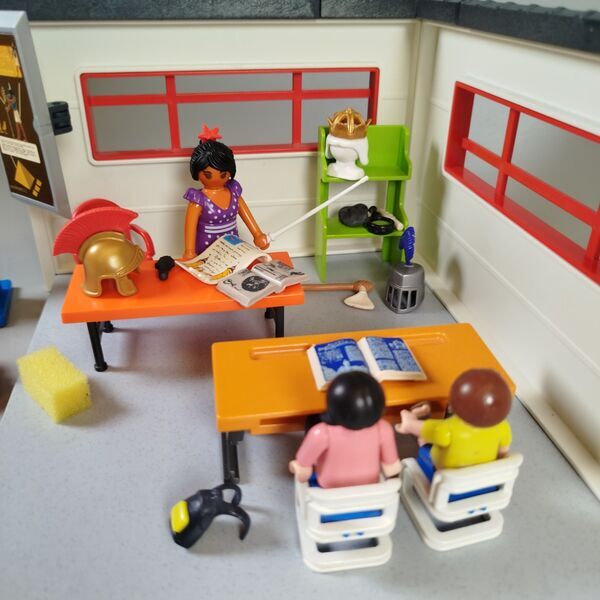 Playmobil Klassenzimmer-Diorama Set mit Figuren and Zubehör | multicolored 2