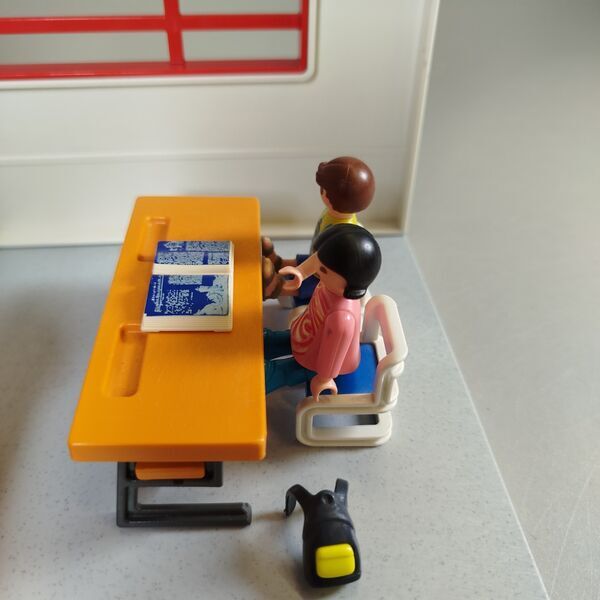 Playmobil Klassenzimmer-Diorama Set mit Figuren and Zubehör | multicolored 5