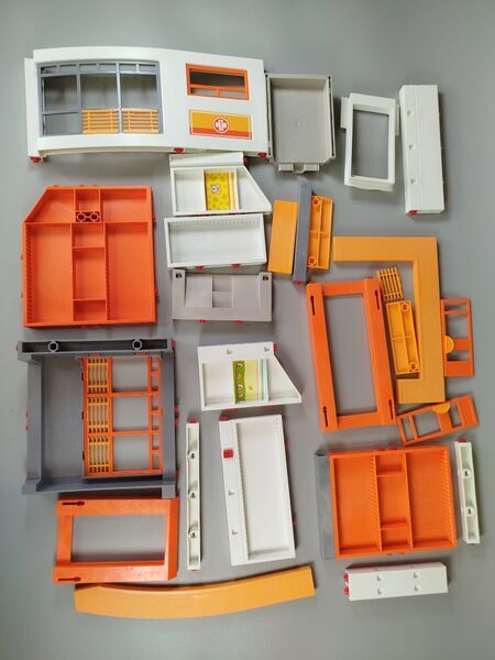 Playmobil Krankenhaus Konvolut – Rettungshubschrauber, Notaufnahme Teile | mehrfarbig 2