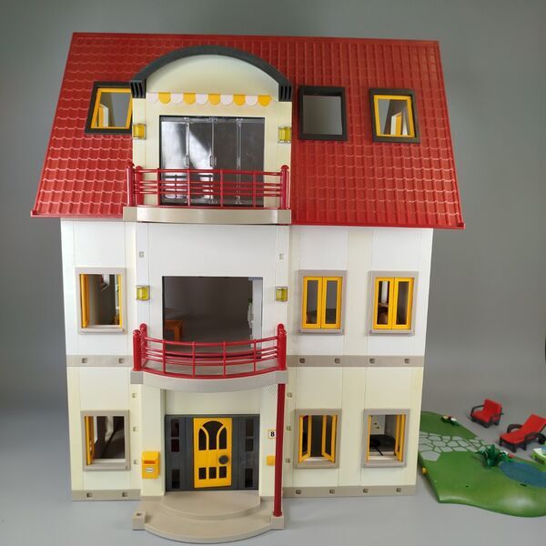 Playmobil Modernes Stadthaus mit umfangreichem Zubehör-Paket | multicolored 5