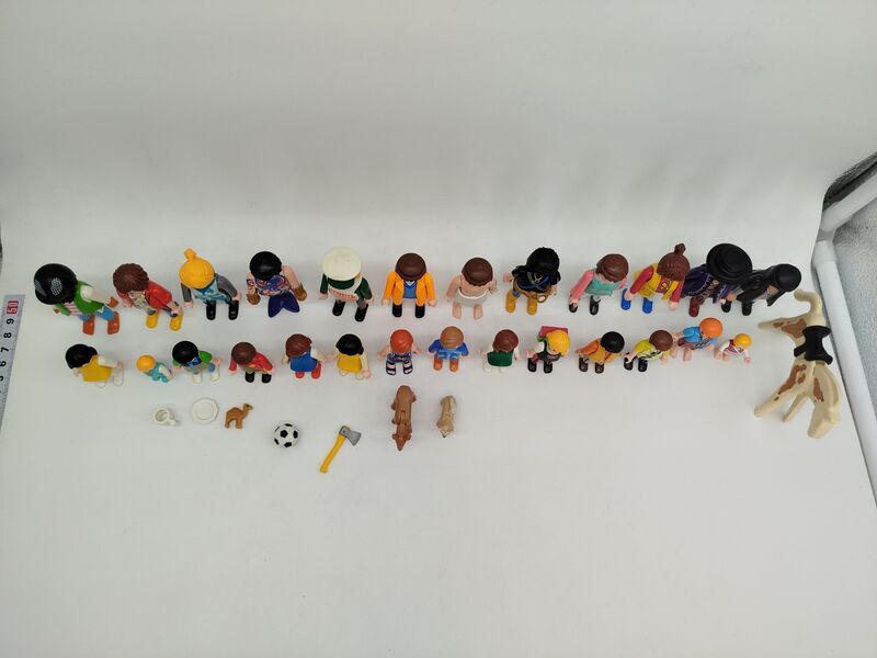 Playmobil Set von 26 Figuren & Zubehör | mehrfarbig 2