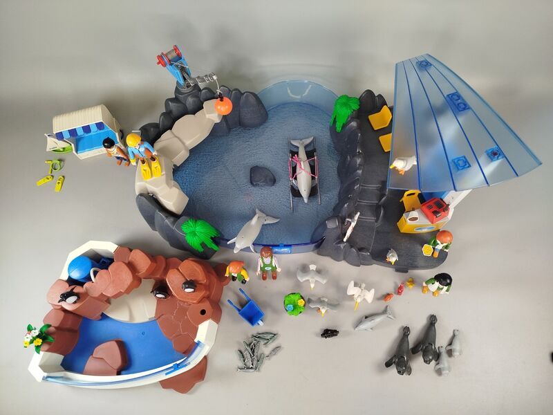 Playmobil Wasserpark Spielset 4468, 4462 - Aquarium mit Figuren & Tieren | mehrfarbig 2