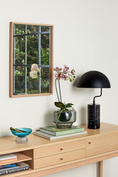 Poise table lamp marble black | black, image 1 of 3