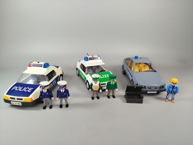 Polizei Set von 3 Fahrzeugen 5 Figuren | mehrfarbig 1