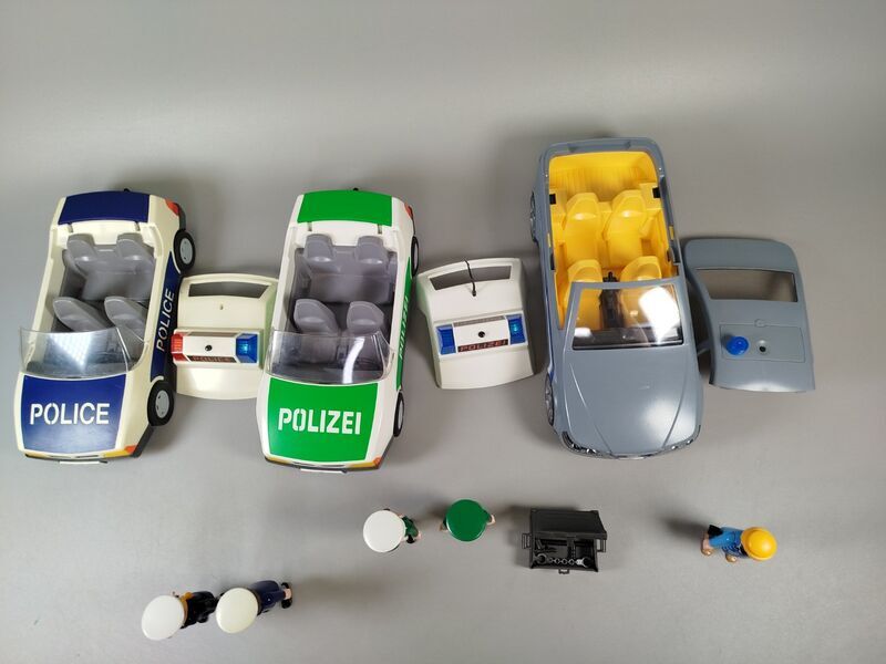 Polizei Set von 3 Fahrzeugen 5 Figuren | mehrfarbig 2
