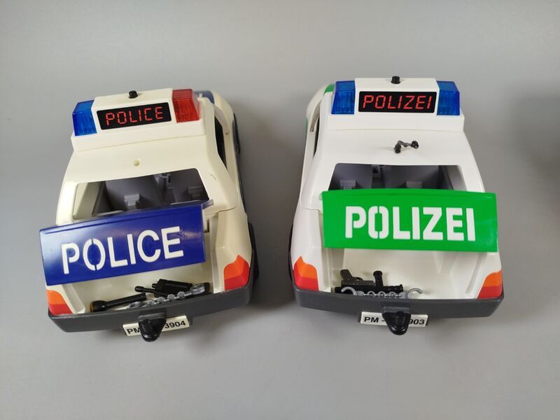 Polizei Set von 3 Fahrzeugen 5 Figuren | mehrfarbig 3