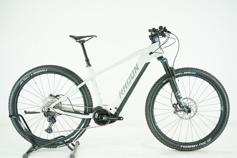 Radon Jealous Hybrid 10.0 CX (2023) | Diamant | weiß | 29" | 46 cm | 500 - 1000 km 1