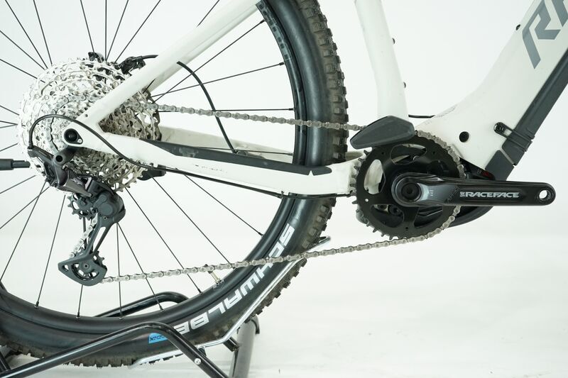 Radon Jealous Hybrid 10.0 CX (2023) | Diamant | weiß | 29" | 46 cm | 500 - 1000 km 2