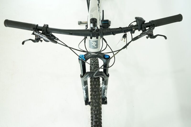 Radon Jealous Hybrid 10.0 CX (2023) | Diamant | weiß | 29" | 46 cm | 500 - 1000 km 3