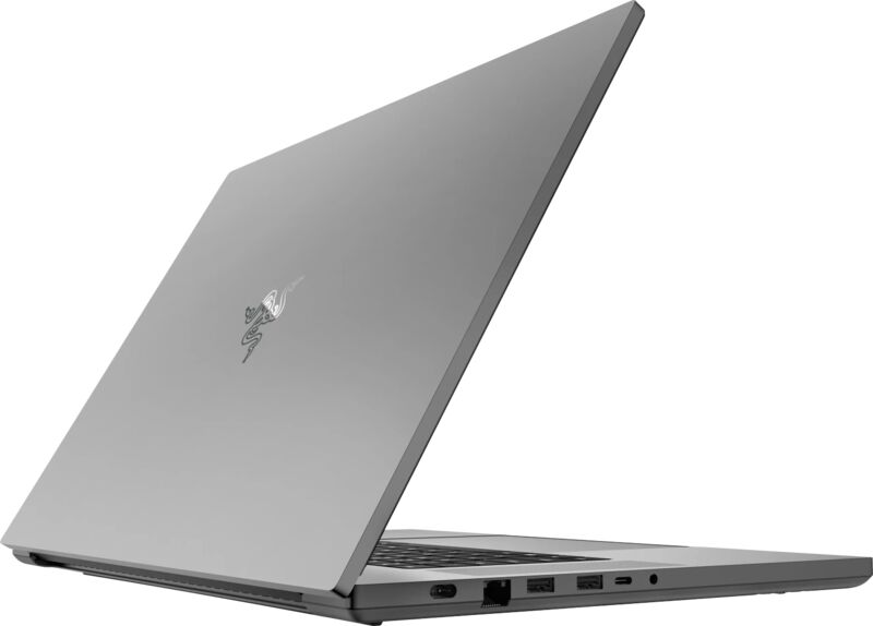 Razer Blade 18 2024 | i9-14900HX | 18" | 32 GB | 2 TB SSD | RTX 4090 | 200 Hz | sølv | Win 11 Home | DE 3