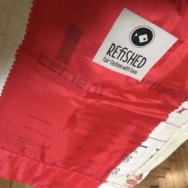 REFISHED - BACKPACK #CEMENT beige-black-red | Standard 3