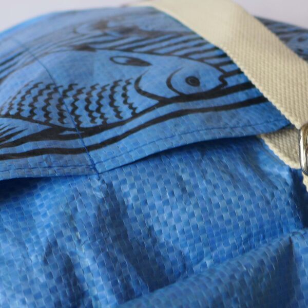 REFISHED - BACKPACK #FISH blue | blau aquafeed with pompoms 3