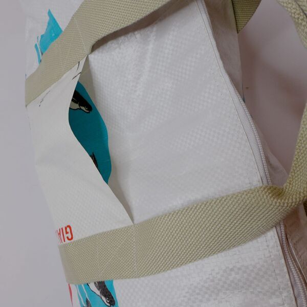 REFISHED - Tasche SPORTY BAG #FISH weiß | Größe S 4