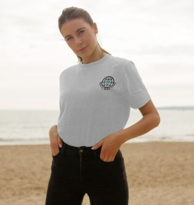 refurbed - Recycelbares Unisex T-Shirt World Wide Good Print