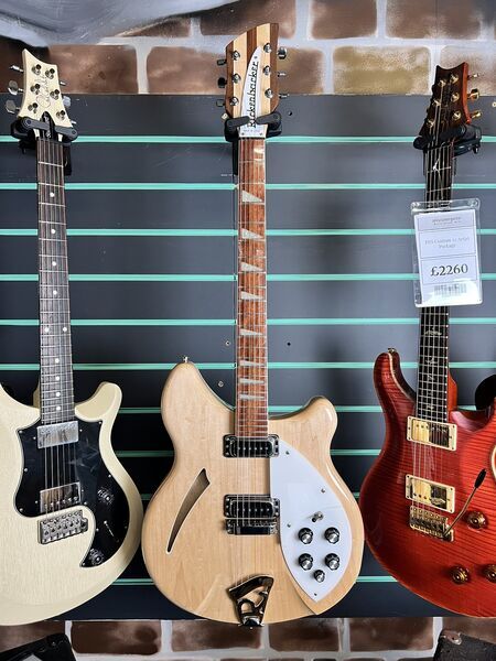 Rickenbacker 360 Mapleglo 2005 Semi-Hollow Electric Guitar | Original, image 2 of 5