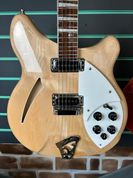 Rickenbacker 360 Mapleglo 2021 Semi-Hollow Electric Guitar | Original, image 4 of 5