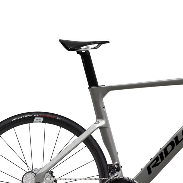 Ridley Noah 3.0 (2025) | diamantový rám | šedá | 56 cm | L 2