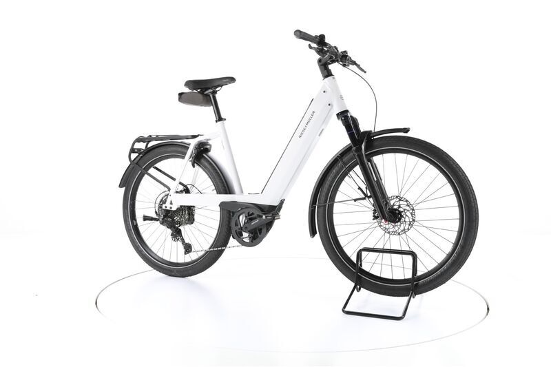 Riese & Müller Nevo4 GT Touring (2024) | Tiefeinsteiger | weiß | 27.5" | 43 cm | 100 - 500 km | 625 Wh 2