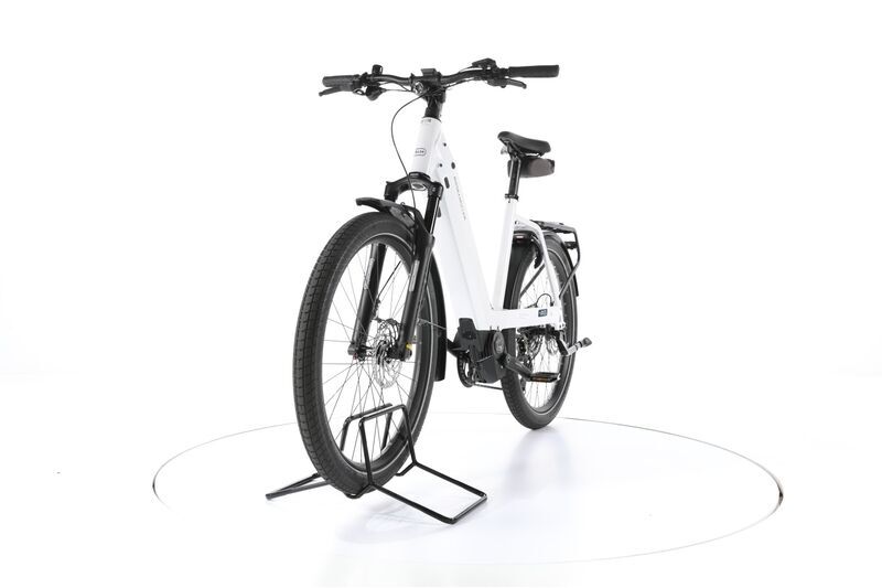 Riese & Müller Nevo4 GT Touring (2024) | Tiefeinsteiger | weiß | 27.5" | 43 cm | 100 - 500 km | 625 Wh 5