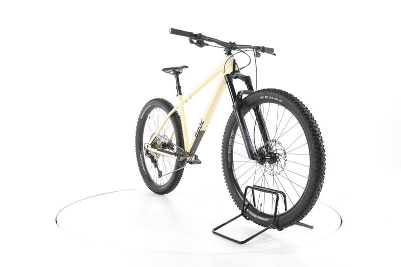 Rose Bonero 2 2022 | beige | 29" | L 2