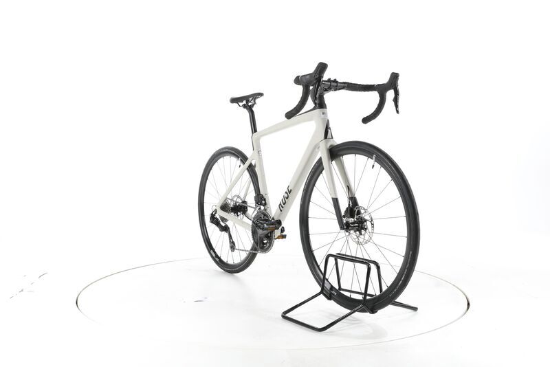 Rose Reveal 04 105 Di2 2022 | white | 28" | 57 cm 2