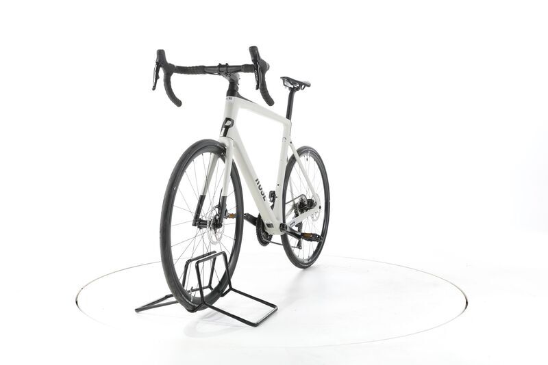 Rose Reveal 04 105 Di2 2025 | blanc | 28" | 61 cm 4