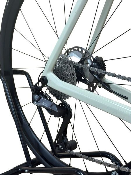 Rose Reveal 04 Ultegra Di2 2023 | white | 28" | 64 cm 3