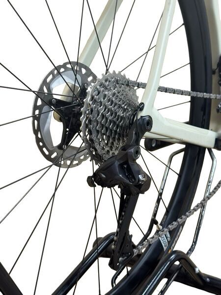 Rose Reveal 04 Ultegra Di2 2023 | white | 28" | 64 cm 4