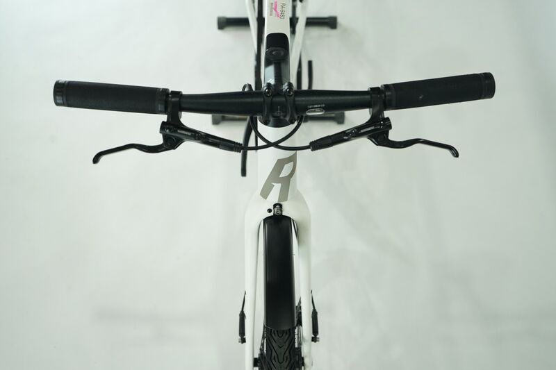 Rose Sneak Plus EQ (2023) | Diamond | white | 28" | 57 cm | 100 - 500 km 4