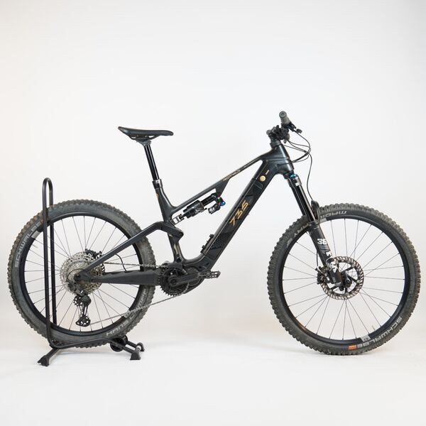 Rotwild R.E735 FS Core (2023) | Diamant | schwarz | 47 cm | 500 - 3000 km 1