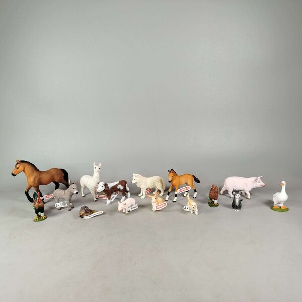 Schleich Bundle Bauernhof & Waldtiere 12 Teile Tierfigurene | multicolored, image 1 of 5