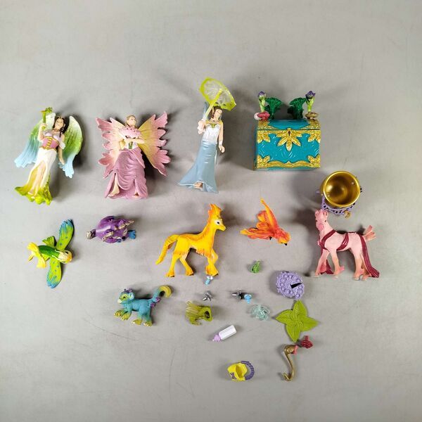 Schleich Bundle Bayala 10 Pieces Fairies & Animals | multicoloured, image 1 of 5