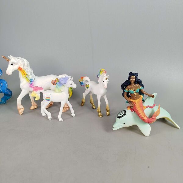 Schleich Bundle Bayala Unicorns Set of 8 Figures | multicoloured, image 1 of 2