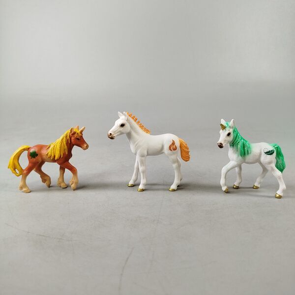 Schleich Bundle Bayala Einhorn-Fohlen 7 Teile Figurene | mehrfarbig, image 1 of 3