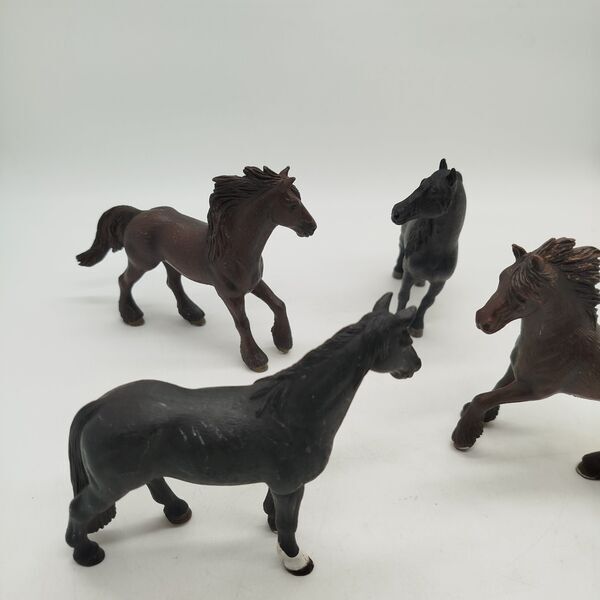Schleich Bundle horses set von 5 Pferdefiguren | multicolored, image 1 of 3