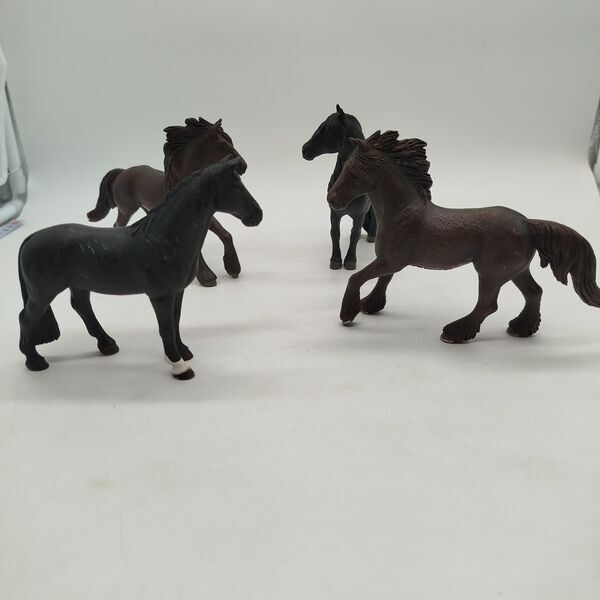 Schleich Bundle horses set von 5 Pferdefiguren | multicolored, image 2 of 3