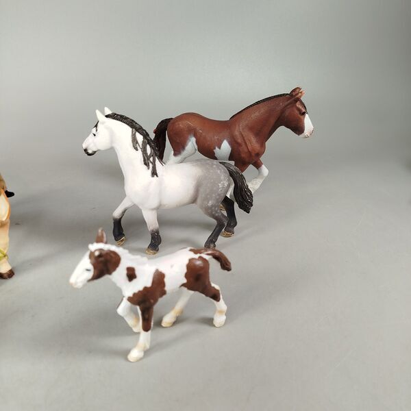 Schleich Bundle horses set of 7 13297 72117 rider | multicolored, image 2 of 2