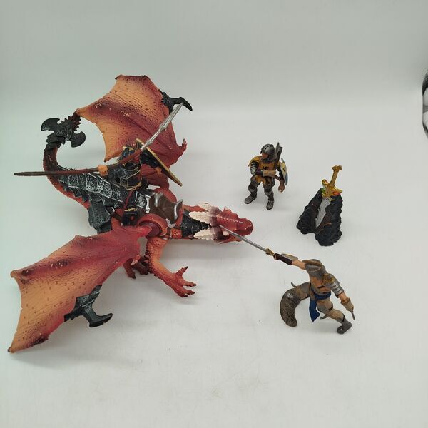 Schleich Bundle Ritter & Drache Set von 4 Figuren mit Zubehöre | mehrfarbig, image 2 of 4