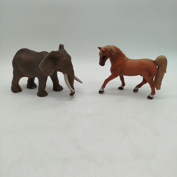 Schleich Bundle set von 4 elephant zebra Pferdee | multicolored, image 1 of 2