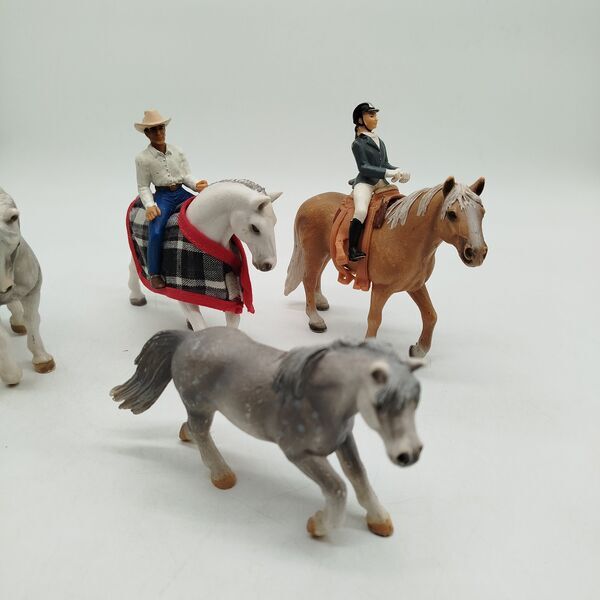 Schleich Bundle Set von 6 Pferde & Reitere | mehrfarbig, image 2 of 4