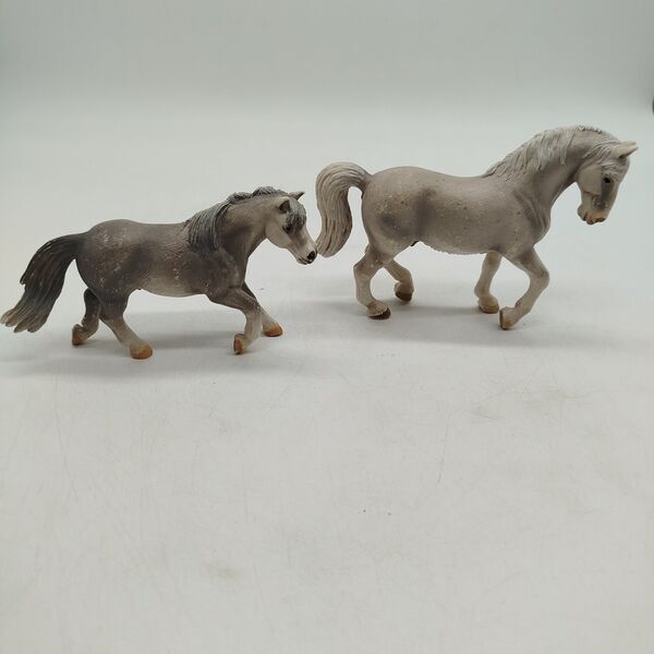 Schleich Bundle Set von 6 Pferde & Reitere | mehrfarbig, image 4 of 4