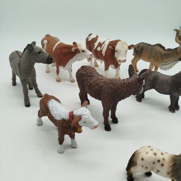 Schleich Bundle Set von 8 Tierfiguren 13644 14753 13798 | mehrfarbig, image 1 of 3