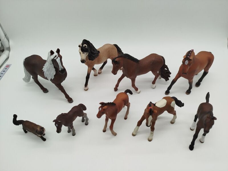 Schleich Figuren Set von 9 – Pferde & Katze | mehrfarbig 1