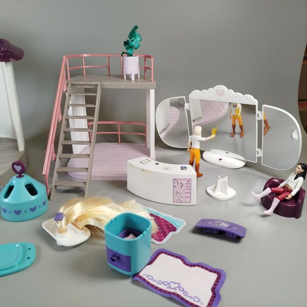 Schleich Pferde-Salon Spielset - mit Spielfiguren and Zubehör | multicolored 2