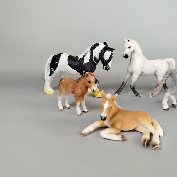 Schleich Pferde - Set von 9 Figuren | mehrfarbig 3