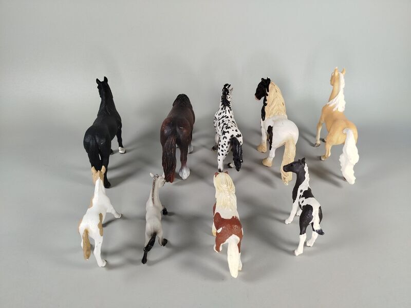 Schleich Pferdefiguren Set von 9 – verschiedene Rassen | mehrfarbig 3