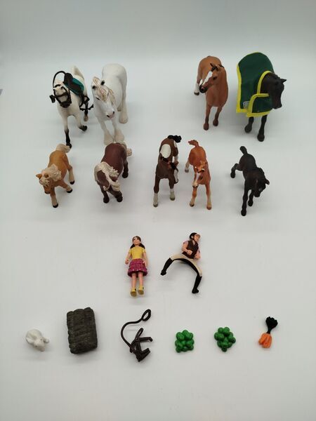 Schleich Reiterhof Figuren – Pferde, Menschen & Zubehör | mehrfarbig 1