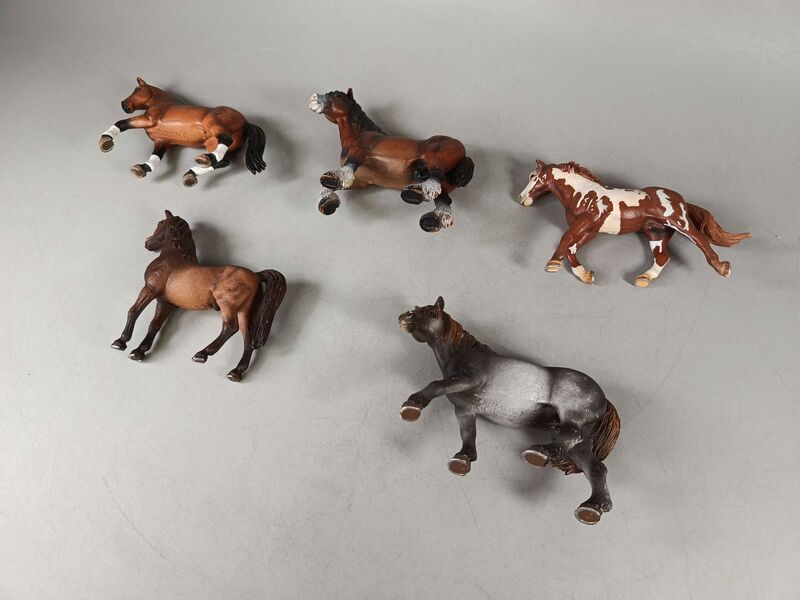 Schleich Tiere Bundle 5 Teile Pferde Figurene | mehrfarbig, image 1 of 5