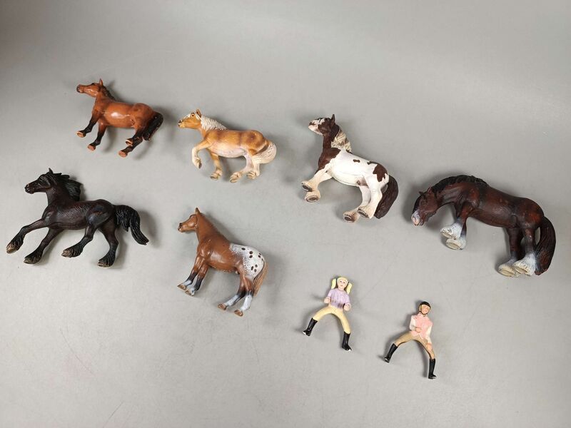 Schleich Tiere Bundle 8 Teile Pferde & Reiter Figurene | mehrfarbig, image 1 of 5