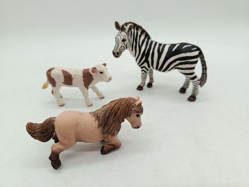 Schleich Tiere Bundle Bauernhof & Wildtiere 6 Teile Tierfiguren Pferd Kalb Hirsch Zebra Hunde | mehrfarbig, image 3 of 4